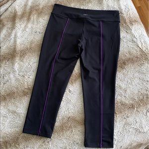 2/$20🎉 NEW VSX Capri Leggings Black w purple trim
